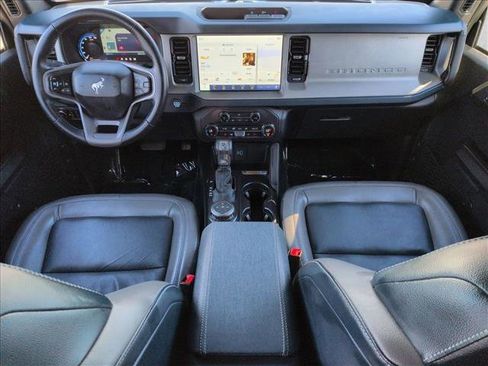 Used 2024 Ford Bronco Outer Banks image 18
