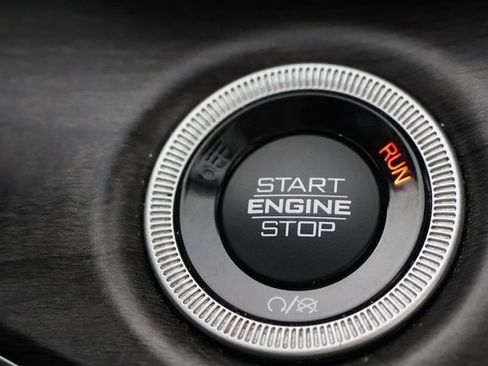 Used 2021 Jeep Grand Cherokee L Limited image 17