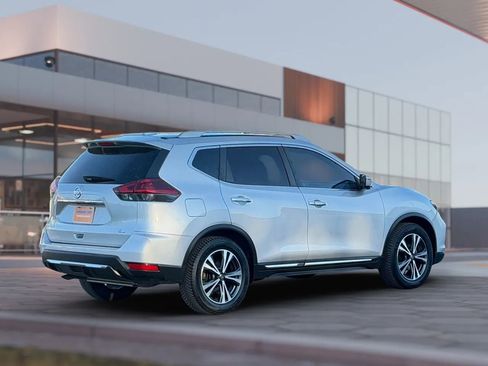 Used 2018 Nissan Rogue SL FWD image 10