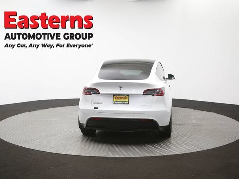 Used 2021 Tesla Model Y Long Range AWD/4WD image 32