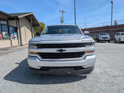 Used 2018 Chevrolet Silverado 1500 Custom image 2