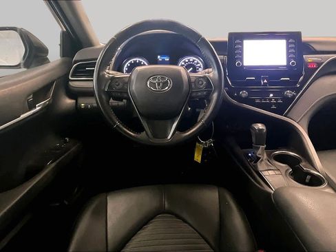Used 2023 Toyota Camry SE FWD image 5
