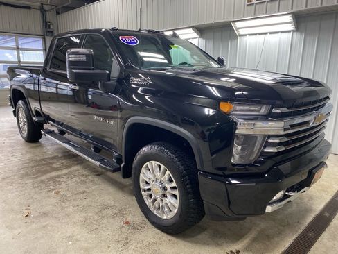 Used 2023 Chevrolet Silverado 3500 High Country w/ Z71 Off-Road Package image 3