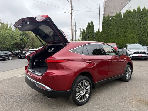 Used 2021 Toyota Venza Limited image 20