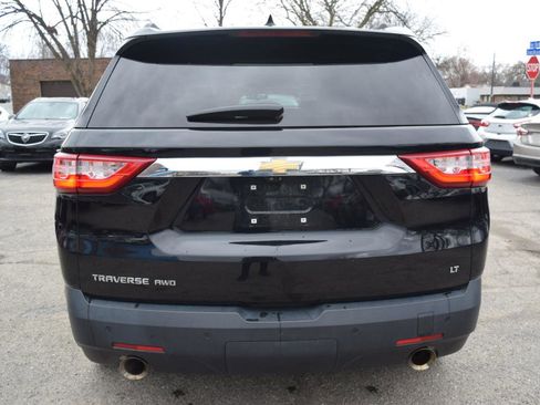 Used 2021 Chevrolet Traverse LT w/ LT Premium Package image 7