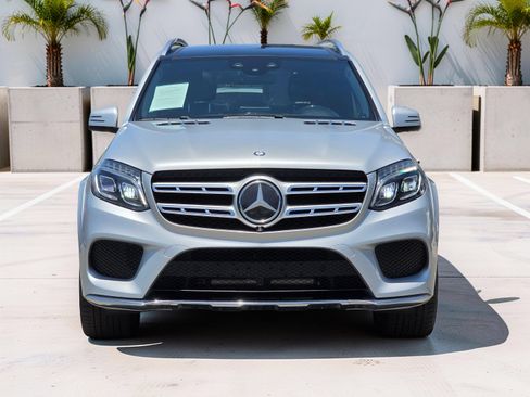 Used 2017 Mercedes-Benz GLS 550 4MATIC image 2