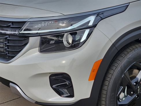 New 2026 Kia Seltos EX w/ EX Sunroof Package image 6