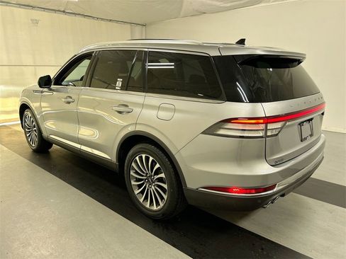Used 2021 Lincoln Aviator Reserve w/ Elements Package Plus image 7