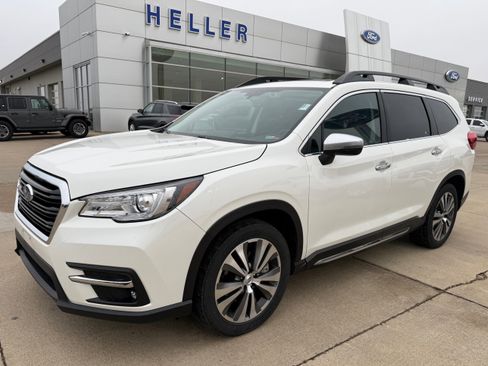 Used 2019 Subaru Ascent Touring image 3