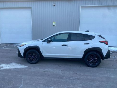 Used 2024 Subaru Crosstrek 2.0i image 9