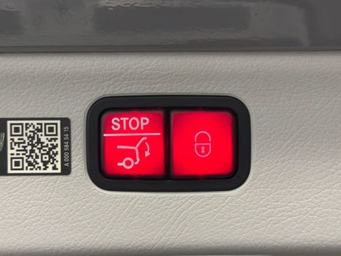 Certified 2023 Mercedes-Benz EQS 580 4MATIC SUV image 17