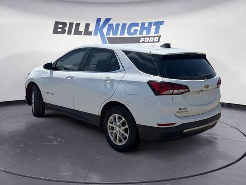 Used 2023 Chevrolet Equinox LT FWD image 2