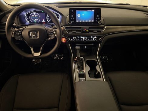 Used 2019 Honda Accord LX image 25