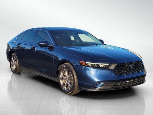 Used 2024 Honda Accord EX image 3