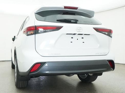 New 2026 Toyota Highlander Limited AWD/4WD image 22