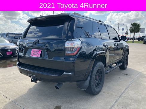 Used 2021 Toyota 4Runner SR5 Premium image 7