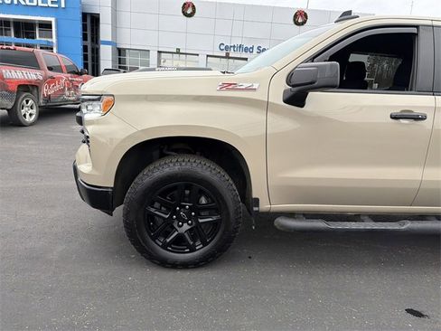 Used 2022 Chevrolet Silverado 1500 LT Trail Boss w/ Convenience Package II image 10