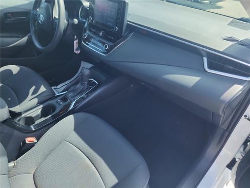 Used 2022 Toyota Corolla LE FWD image 22