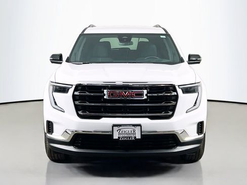 Used 2025 GMC Acadia Elevation image 2