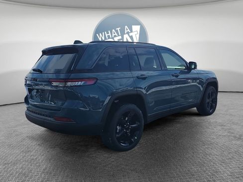 New 2026 Jeep Grand Cherokee Limited w/ Limited Altitude Package AWD/4WD image 3