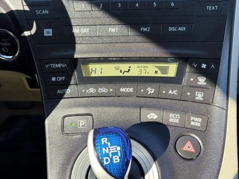 Used 2011 Toyota Prius Three image 18