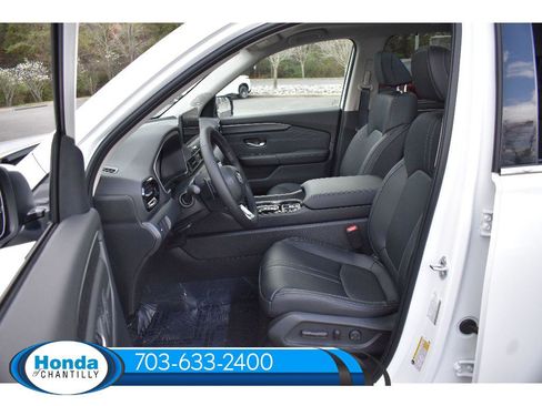 New 2026 Honda Pilot Touring image 28