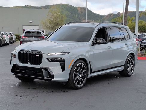 Used 2025 BMW X7 M60i AWD/4WD image 5