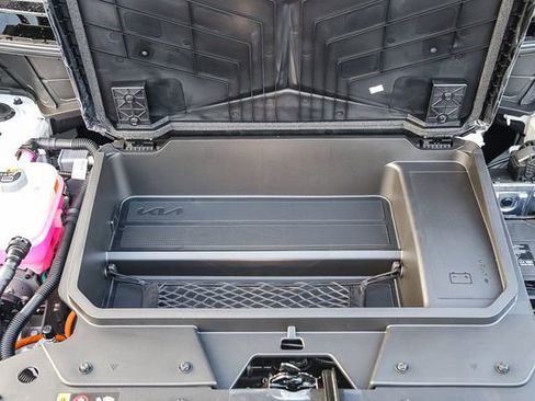 New 2026 Kia Niro Wind image 28