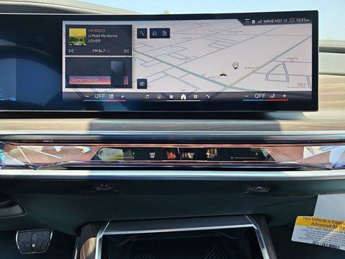 New 2025 BMW 750e xDrive w/ Premium Package image 20