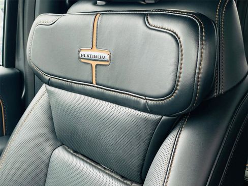 Used 2023 Ford F350 Platinum image 18