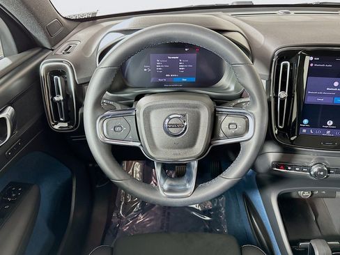Used 2023 Volvo C40 P8 Recharge Plus w/ Protection Package Premier AWD/4WD image 5