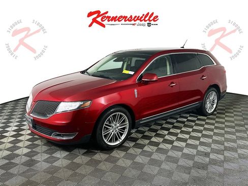 Used 2015 Lincoln MKT EcoBoost w/ Equipment Group 201A image 3