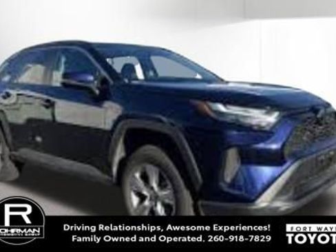 Used 2025 Toyota RAV4 XLE FWD image 1