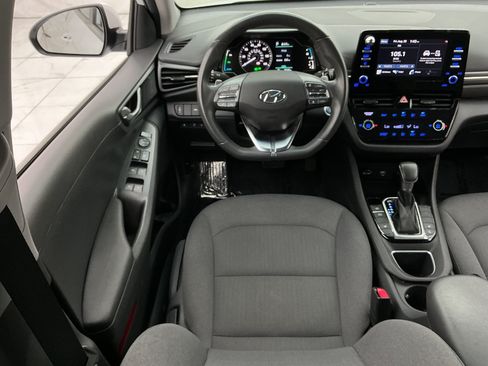 Used 2021 Hyundai Ioniq SE FWD image 30