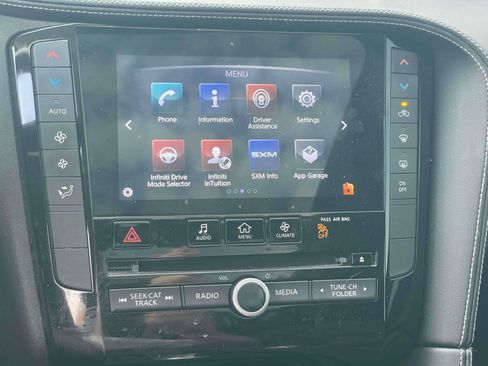 Used 2019 INFINITI QX50 Luxe FWD image 18