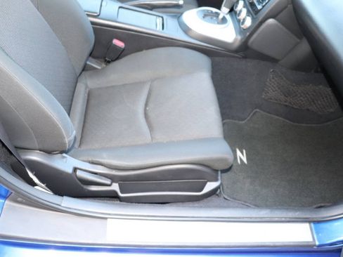 Used 2006 Nissan 350Z Enthusiast w/ (N93) Cargo Convenience Pkg RWD image 21