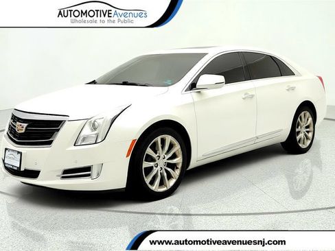 Used 2017 Cadillac XTS Luxury AWD/4WD image 1