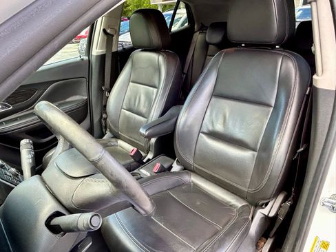 Used 2016 Buick Encore Premium w/ Experience Buick Package image 12