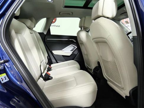 Certified 2022 Audi Q3 2.0T Premium w/ Convenience Package image 14