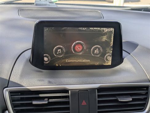 Used 2017 MAZDA MAZDA3 Sport w/ Preferred Equipment Package image 18