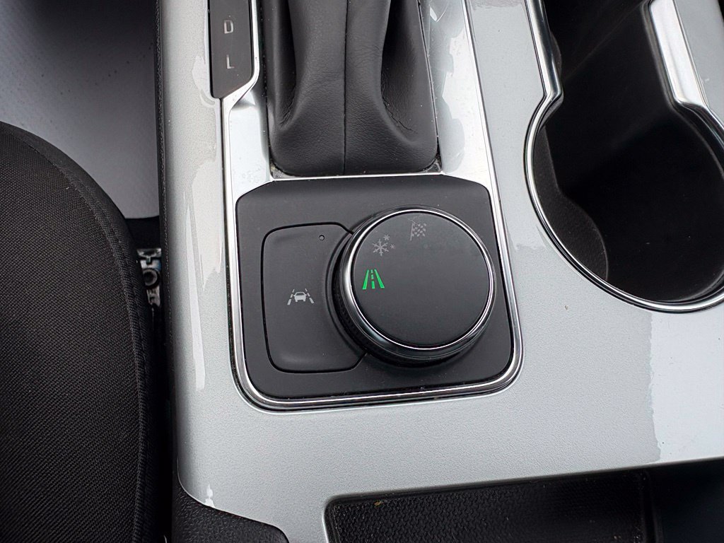 Used 2025 Chevrolet Blazer LT FWD image 3