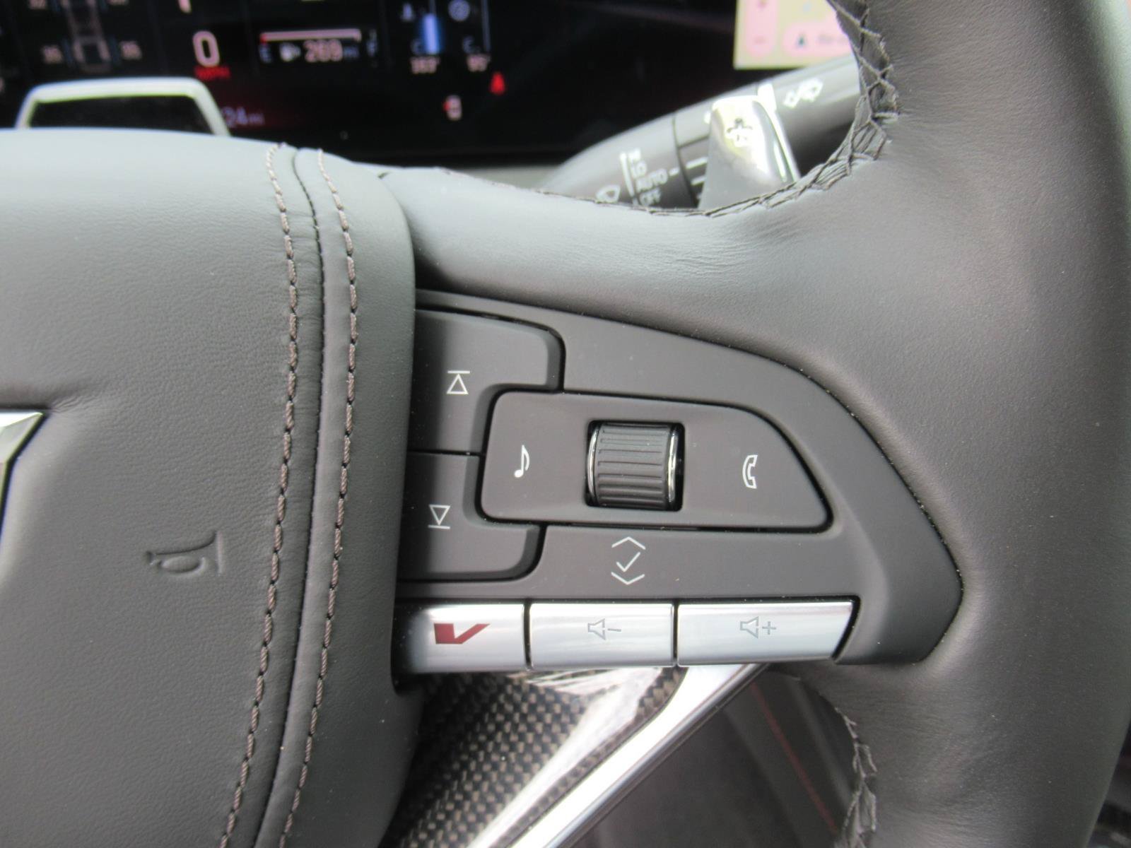 Certified 2025 Cadillac CT5 V w/ Technology Package RWD image 27