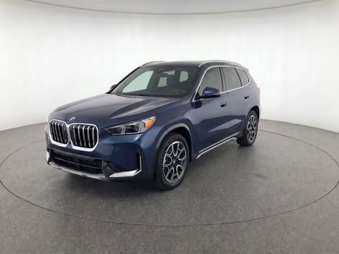 Used 2025 BMW X1 xDrive28i image 2