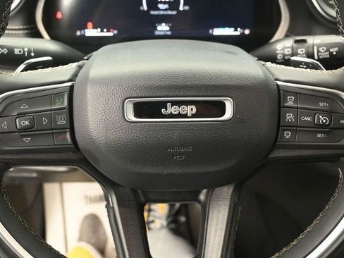 Used 2024 Jeep Grand Cherokee L Laredo AWD/4WD image 11