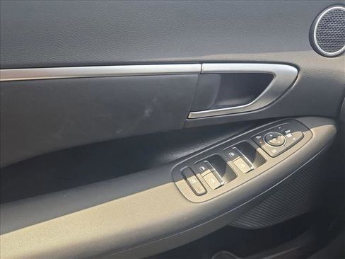 Used 2025 Hyundai Sonata SEL FWD image 22