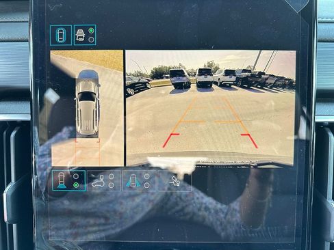 New 2025 GMC Acadia Elevation w/ Elevation Premium Package image 27