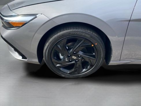 New 2026 Hyundai Elantra SEL Sport FWD image 35