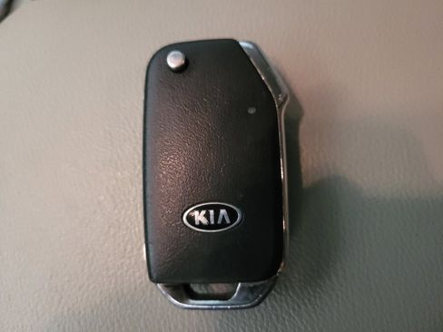 Used 2020 Kia Soul LX FWD image 32