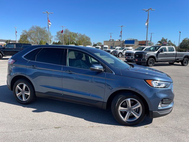 Used 2019 Ford Edge SEL w/ Equipment Group 201A AWD/4WD image 2