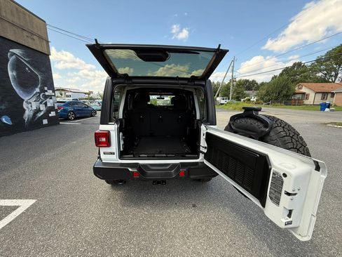 Used 2021 Jeep Wrangler Unlimited Sport AWD/4WD image 21